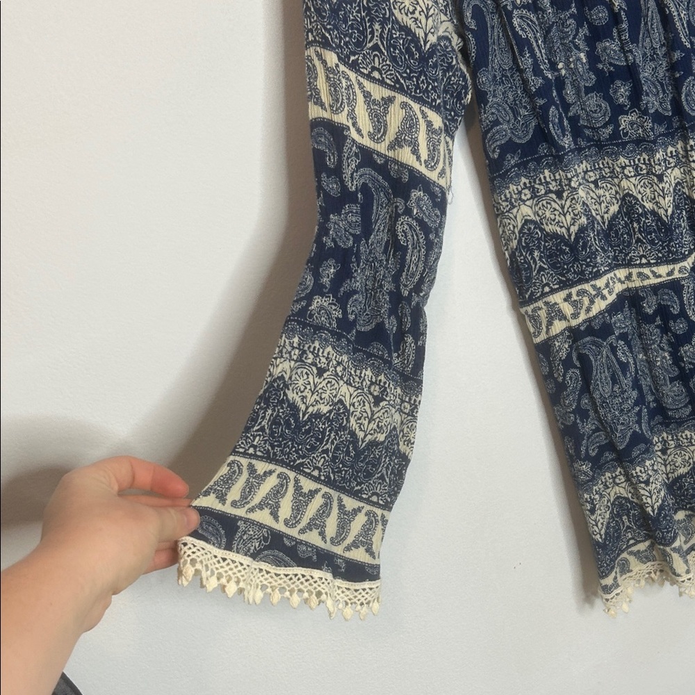 Wet Seal Blue and Cream Paisley Boho Romper XL - Picture 3 of 7